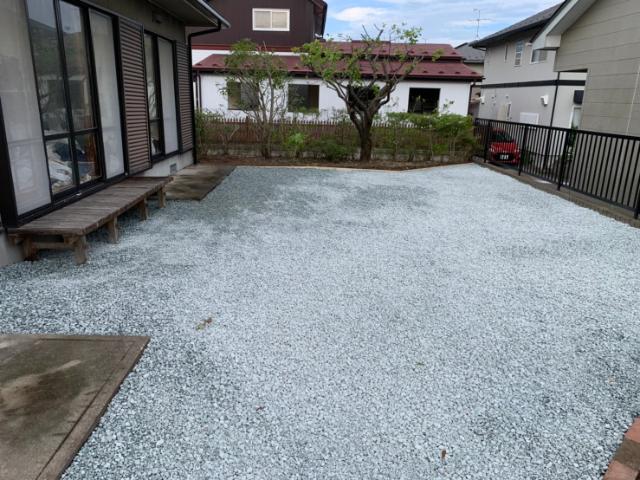堺市の戸建て住宅 砂利敷き